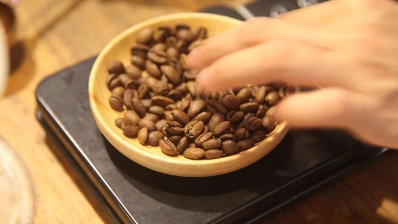 前街教你做咖啡 | 咖啡的冲煮手法之三段注水法、搅拌法