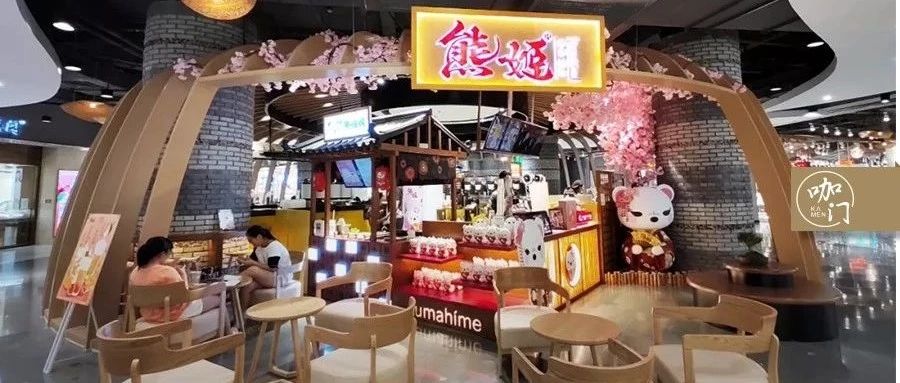 年做火款产品，这个品牌屡用“奇招”逆势上扬