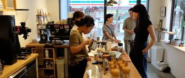 咖啡馆靠什么留住客人？