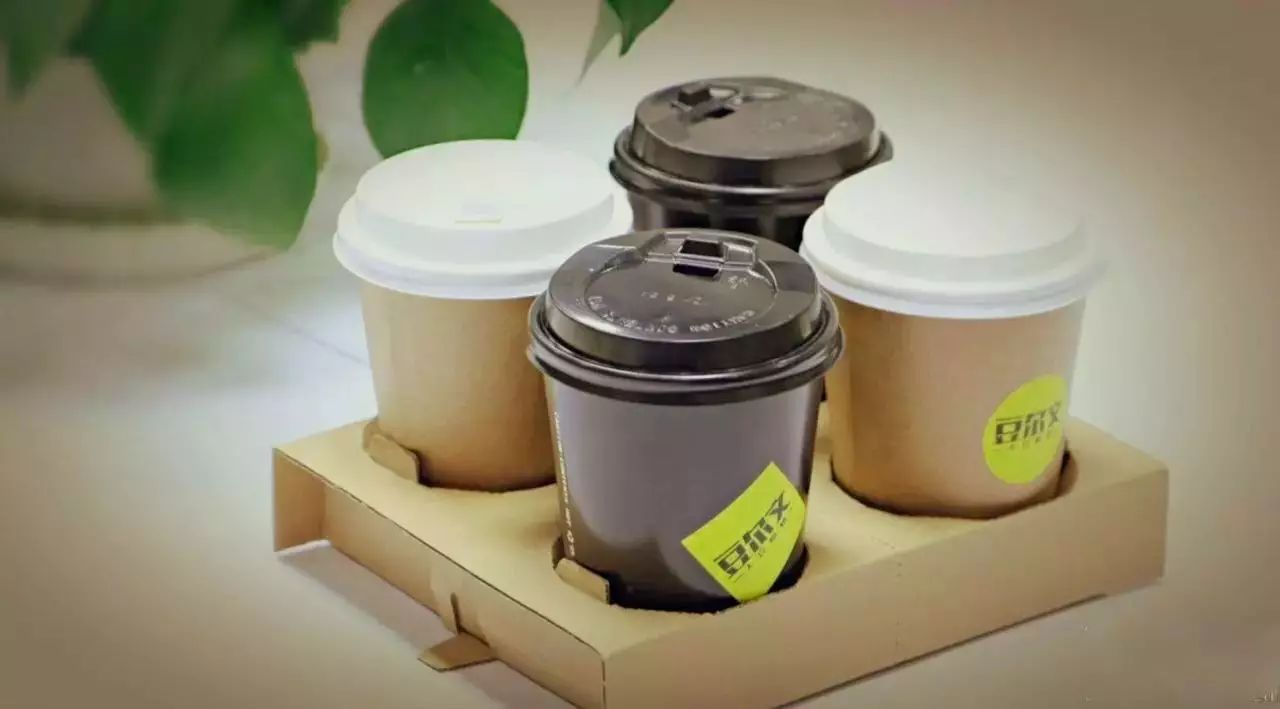 新茶饮试水外卖：“超级豪华装”能打动消费者吗？