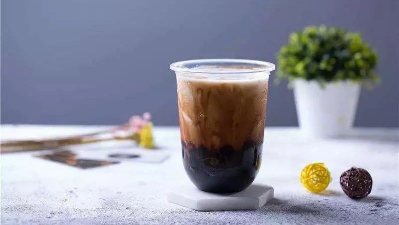 抱歉，今年最火的黑糖珍珠鲜奶，我二十年前就喝过