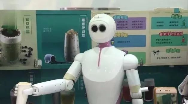 机器人“入侵”奶茶店，搞噱头还是真有料？