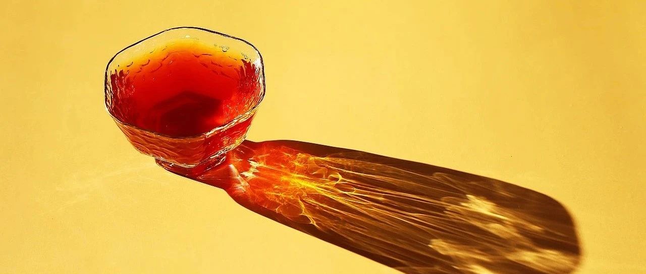 百年老教堂里喝咖啡看书，美极了！