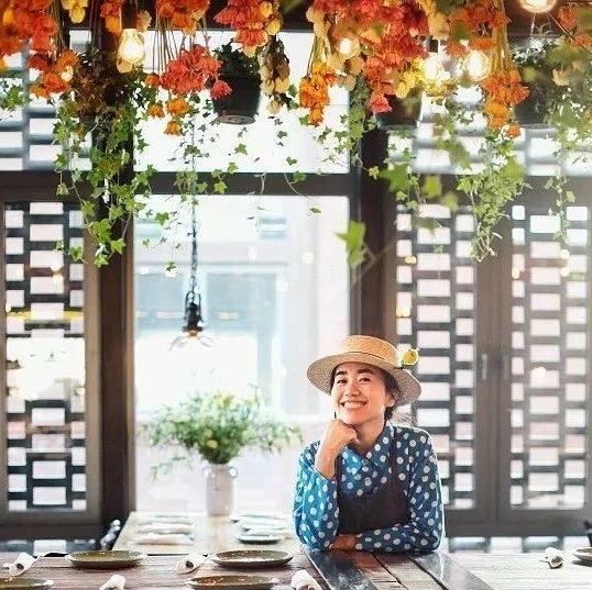 她借钱开花店，拿下全球“最时尚旅舍”头衔！