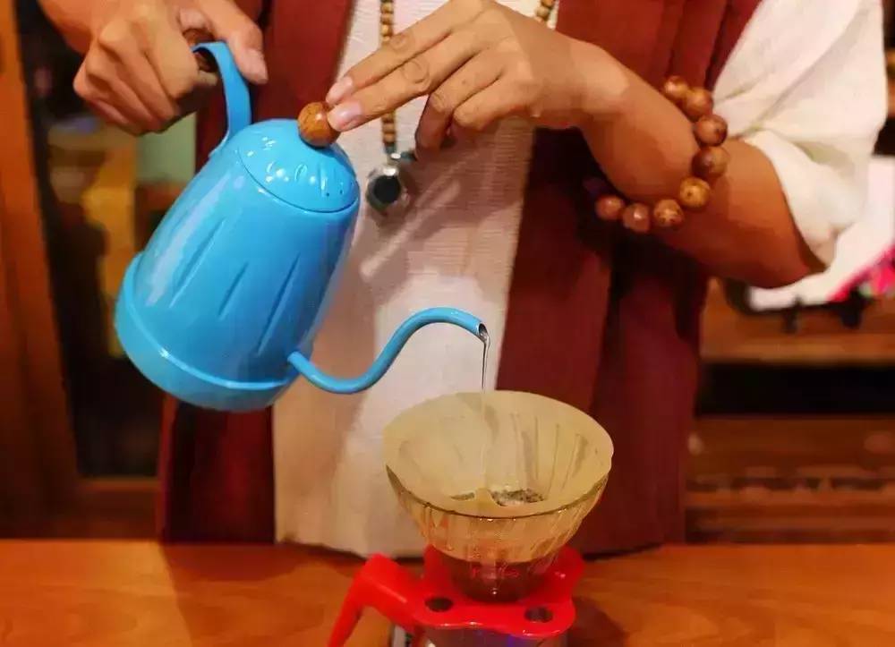 最奇葩的手冲比赛，没有观众，但超激烈！