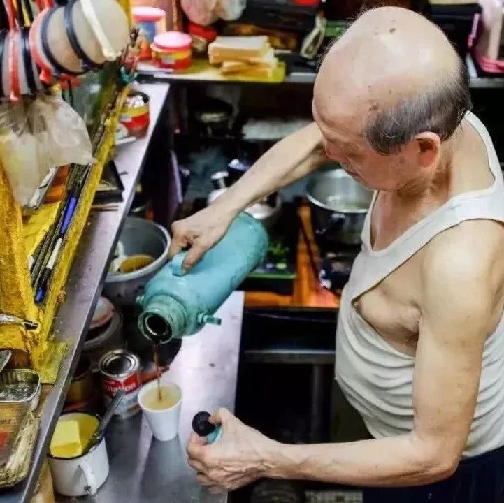 要杯热啡吖唔该！十七岁就入行煮咖啡，一煮就煮一辈子的瓦煲咖啡人生