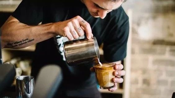 为什么咖啡师都好帅？