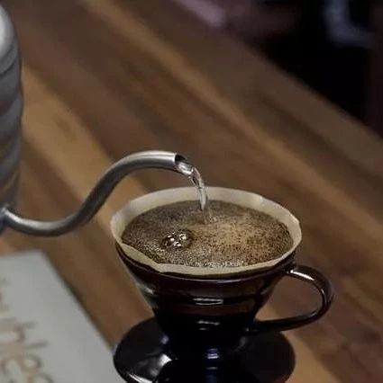 扰流与搅动如何影响手冲咖啡的风味？