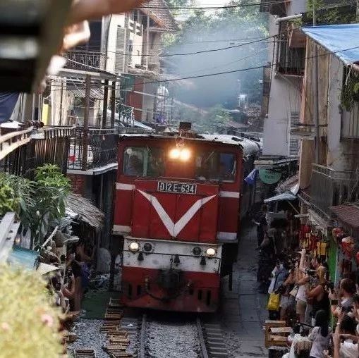 悲剧|越南那家火车道旁网红咖啡店关了！