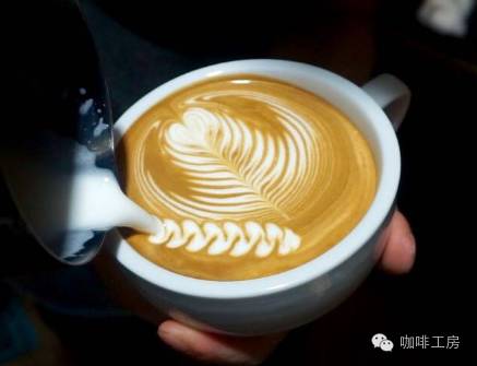 【欣赏】 分钟拉花视频过足瘾，咖啡拉花原来这么简单！