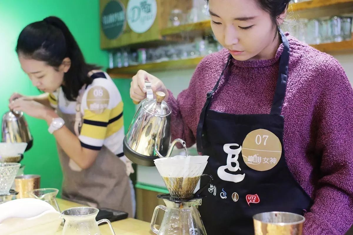 青岛咖啡女神，最美的竟然是……