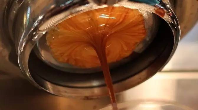 必看！这段咖啡视频毁三观！