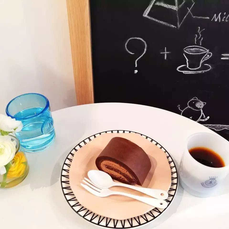 这家Cafe满足我对小店的幻想