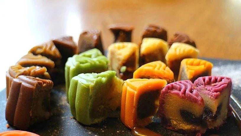 星巴克爆月饼库存不足？！市民吐槽星巴克月饼券换不出月饼，月饼券难预约