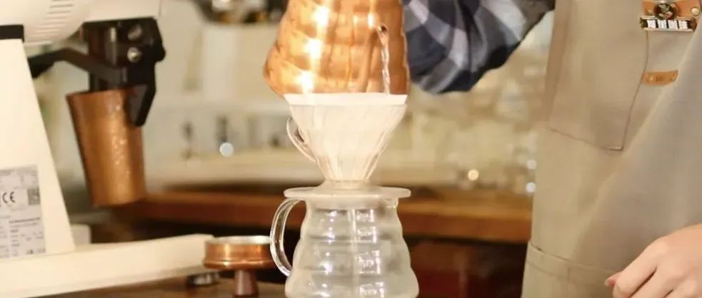 手冲咖啡到底需不需要提前打湿滤纸？