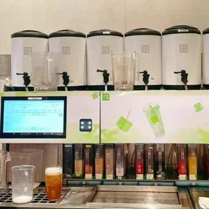 探店深圳奈雪：“自动奶茶机”做产品， 个人干好一家店？