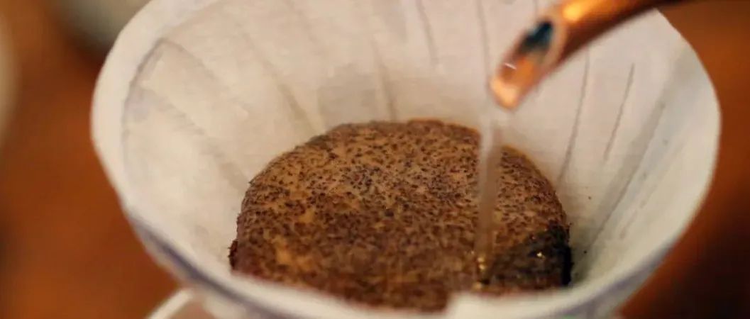 咖啡闷蒸应该注入多少水才合适？