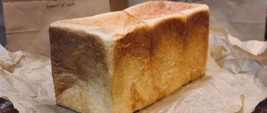 %高含水量的超软「纯生食吐司」，了解一下！