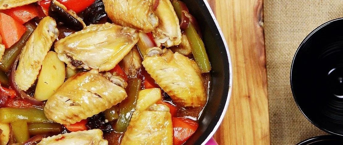 简单，丰盛的“懒人食谱”，酱香鸡翅锅